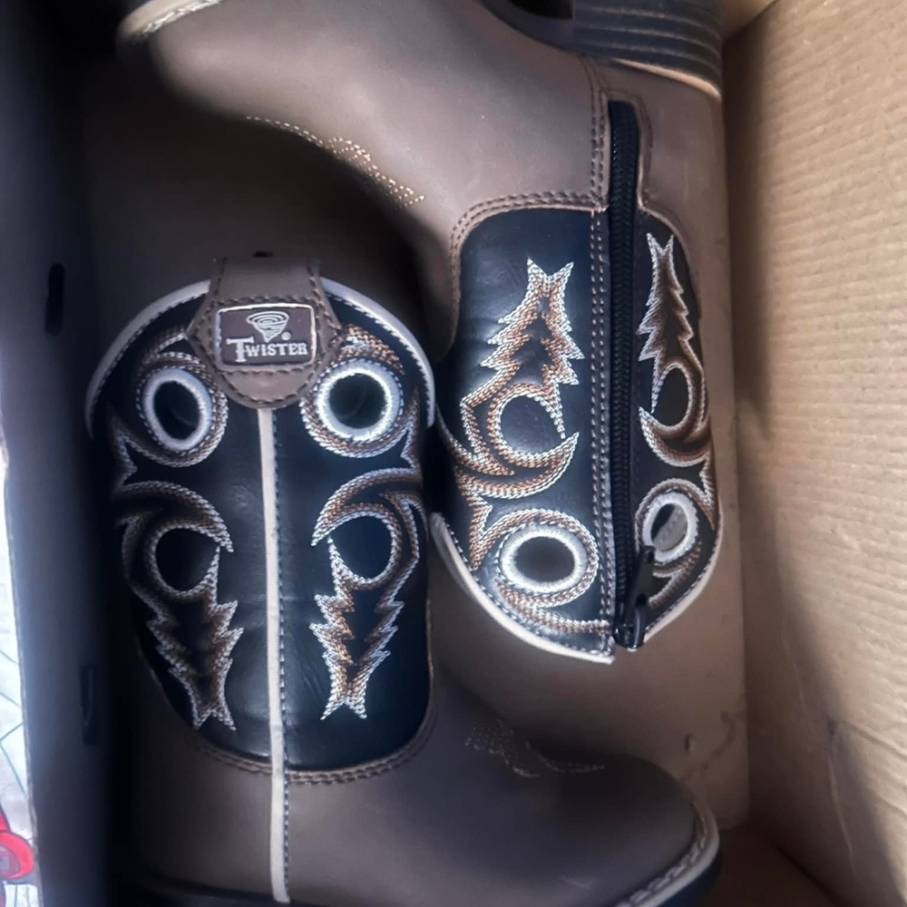 Twister Kids Cowboy Boots - Black and Brown